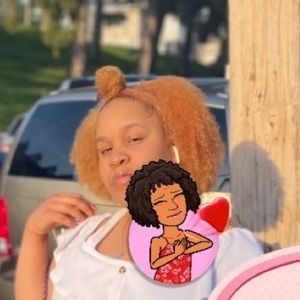 Meet your Posher, Carisma